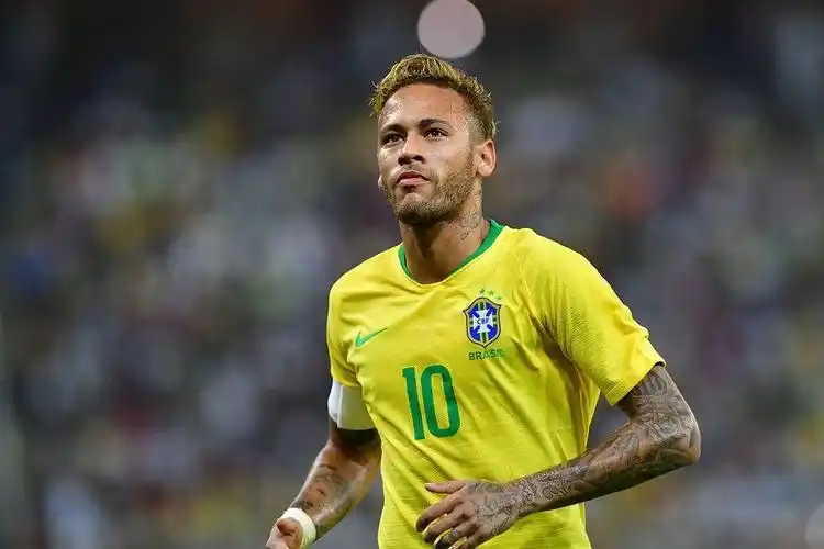 成千上万人 成千上万人